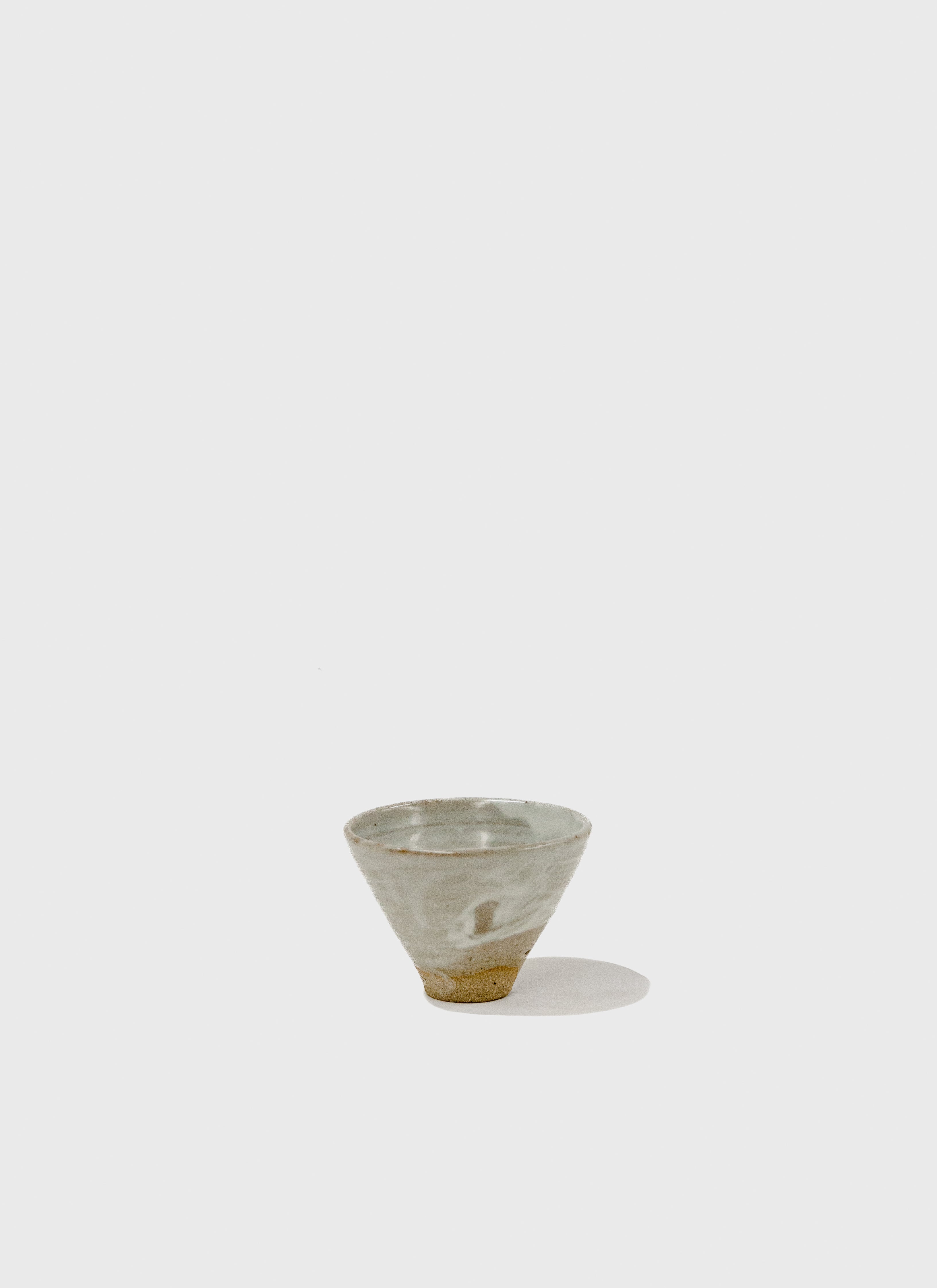 Nuka cream ceramic cup with finger dent